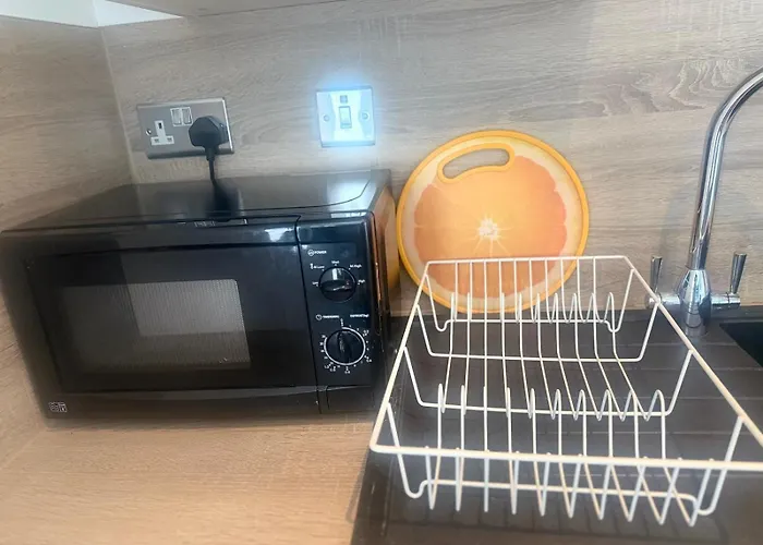 2 Beds Mint Drive With Secure Car Or Van Park W Wifi-Netflix No Deposit Required