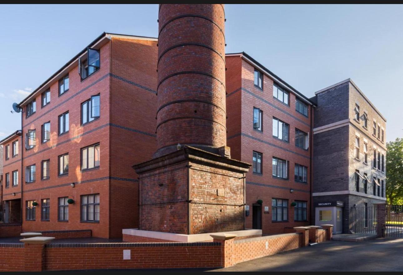 Apartment 2 Beds Mint Drive With Secure Car Or Park W Wifi-netflix No Deposit Required Birmingham